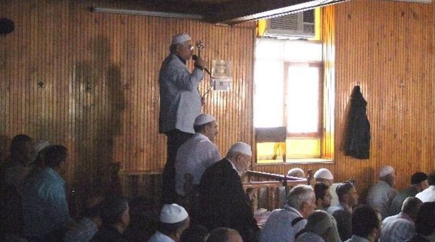 Yeni, M&uuml;ezzinlik Yaptı