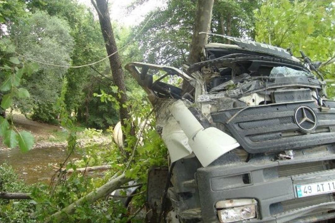 Beton Mikseri Dereye U&ccedil;tu