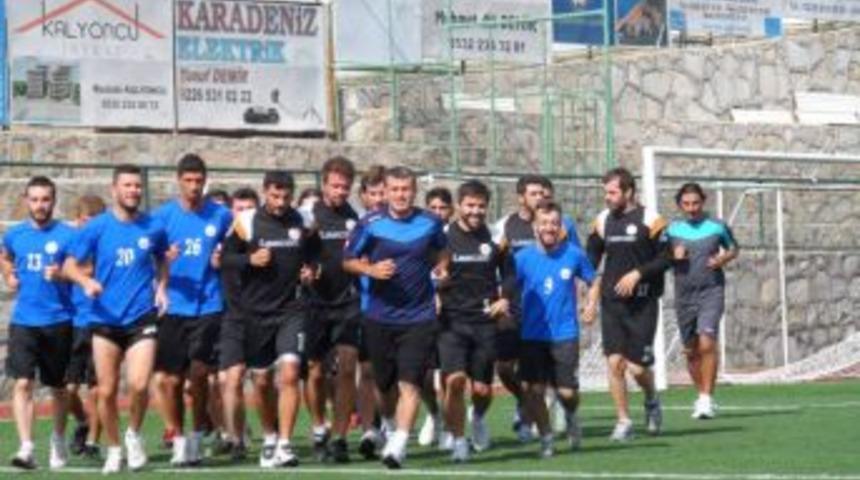 Armutlu Belediyespor sezonu a&ccedil;tı