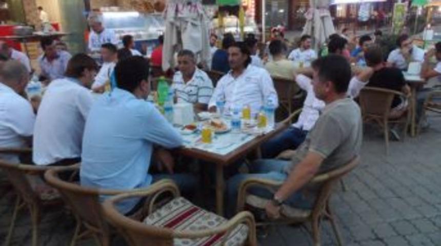 Armutlu Bld.Spor dan iftar yemeği