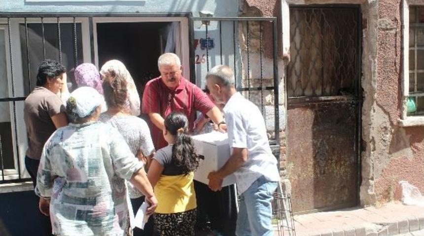 Edremit Belediyesi Bin Aileyi Sevindirdi