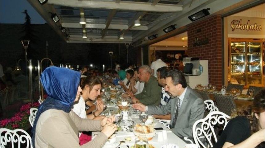 Varlıbaş Avm İftar Yemeği D&uuml;zenledi