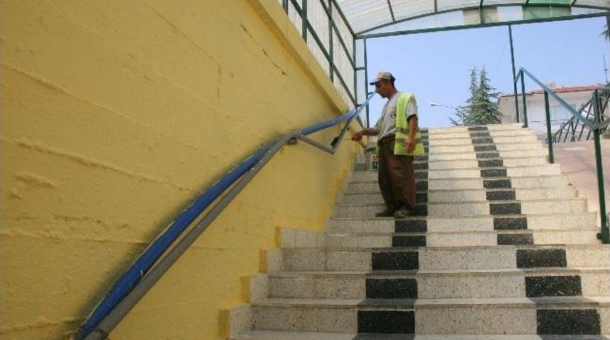 Boz&uuml;y&uuml;k&rsquo;te Duvar Yazılarına Makyaj