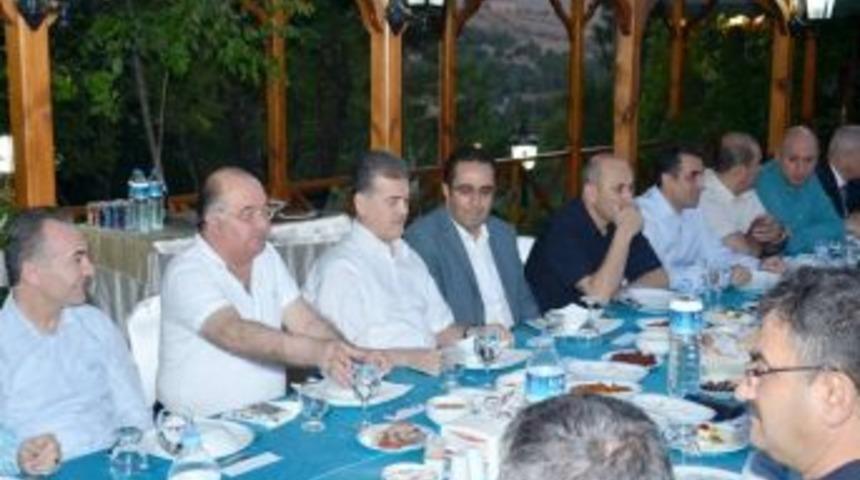 Polis Teşkilatını G&uuml;&ccedil;lendirme Vakfı &Uuml;yeleri İftarda Buluştu