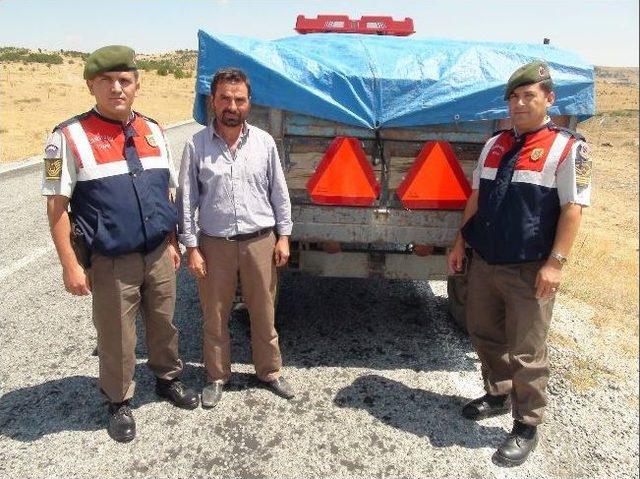 Yozgat Jandarmadan K&ouml;ylerde Broş&uuml;rl&uuml; Anız Yangını Uyarısı 2