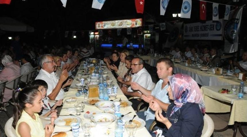 Manisa&rsquo;da Kamu-sen Ve Hal M&uuml;d&uuml;rl&uuml;ğ&uuml;'nden İftar