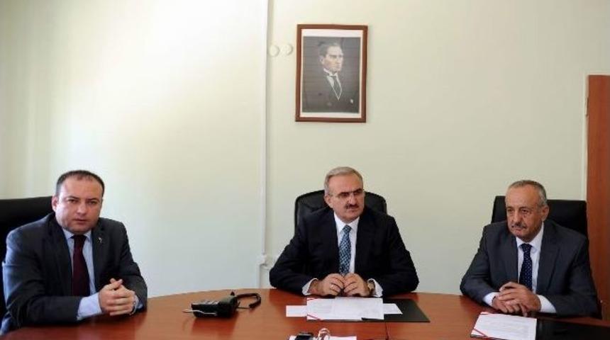 Vali Karaloğlu&rsquo;ndan Okul Taahh&uuml;d&uuml;n&uuml; Yerine Getirmeyenlere &Ccedil;ağrı