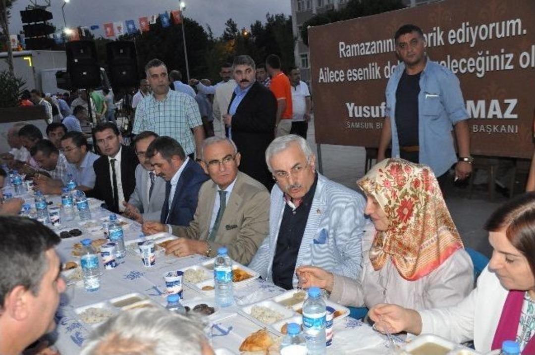 Ak Parti İftarda Buluştu