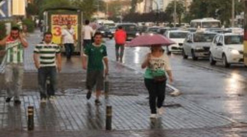 Bursa'da Serinleten Yağmur