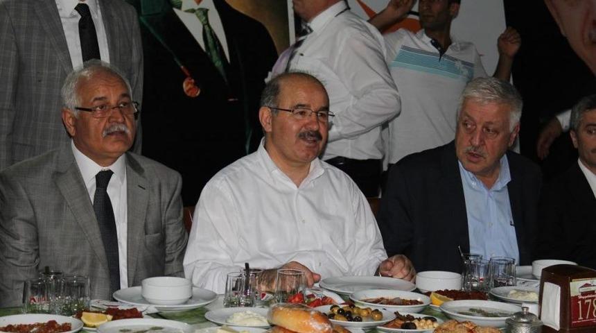 AK Parti Genel Başkan Yardımcısı &Ccedil;elik, Gaziantep'te