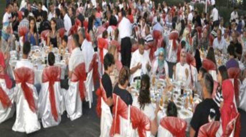 &Ouml;zel Harekat Polisleri, Şehit Yakınları Ve Gazileri Iftar Sofrasında Buluşturdu