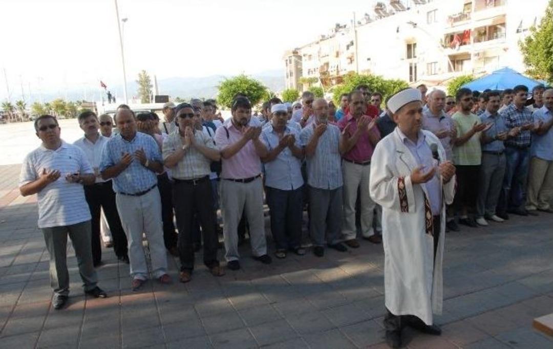 Fethiye'de Mısır Protestosu