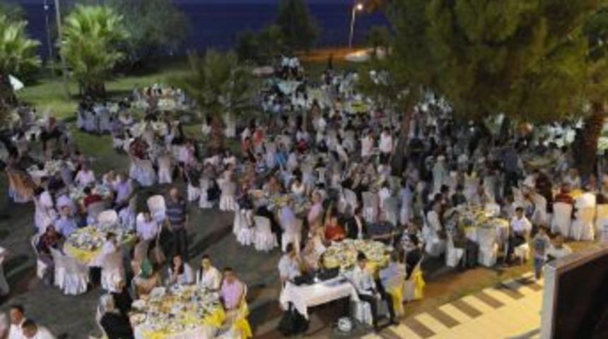 Erdoğan Tok, İlkadım Belediyesi Eski &Ccedil;alışanlarına Iftar Verdi