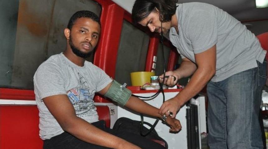 Somalili &Ouml;ğrenciden Kan Bağışı