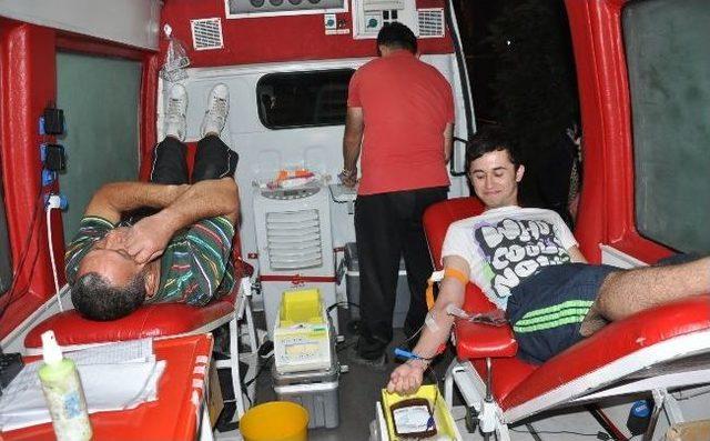 Somalili &Ouml;ğrenciden Kan Bağışı 1