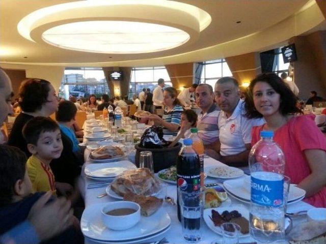 Tff Trabzon B&ouml;lge M&uuml;d&uuml;rl&uuml;ğ&uuml; &Ccedil;alışanları İftar Yemeğinde Buluştu 1