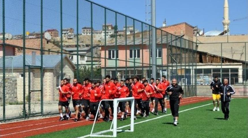 Bayburt Grup &Ouml;zel İdare Spor Top Başı Yaptı
