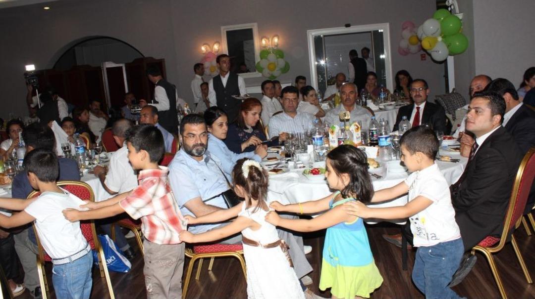 Ehlibeyt Ve Ehlis&uuml;nnet Kerrariye&rsquo;nin Iftarında Buluştu