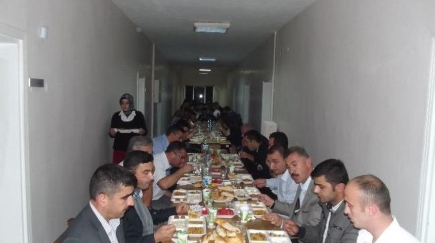 K&uuml;re Devlet Hastanesi İftar Yemeği Verdi, Mevlit Okuttu