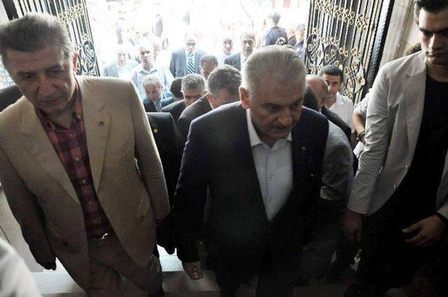 Derdini Ağlayarak Bakan Binali Yıldırım’a Anlattı