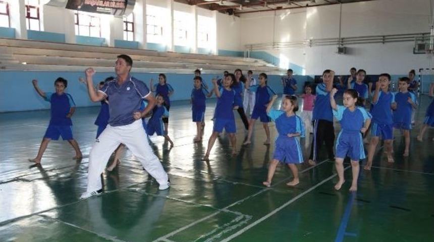 Gen&ccedil; Taekwondocular Odunpazarı&rsquo;nda Yetişiyor