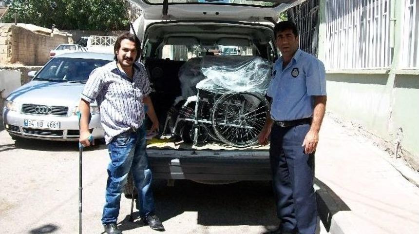 Engelli Vatandaşlara Tekerlekli Sandalye Dağıtıldı