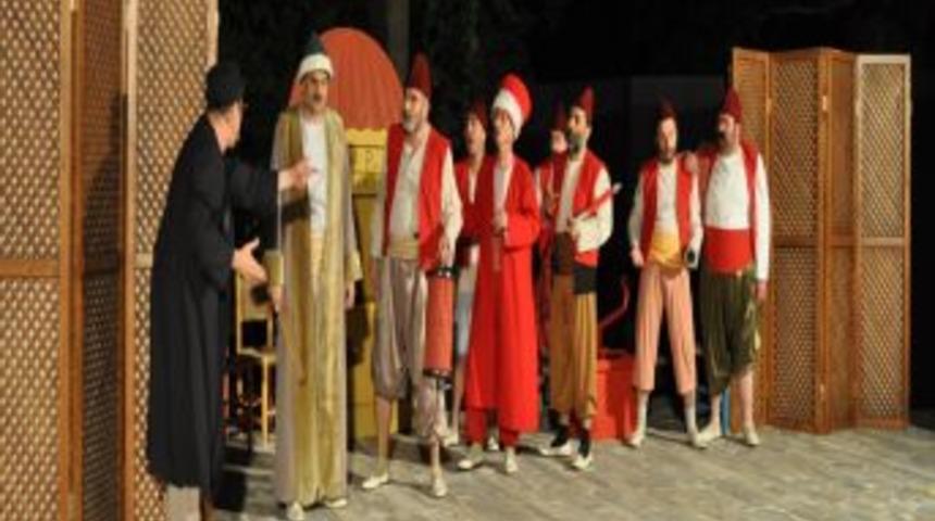 Ramazan&rsquo;da Tiyatroya Ilgi B&uuml;y&uuml;k