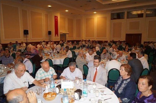 İzmir Müftülüğü nden Birlik İftarı 1