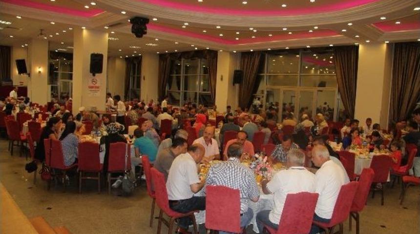 Ali İnci, Esnaflarla İftarda Bir Araya Geldi