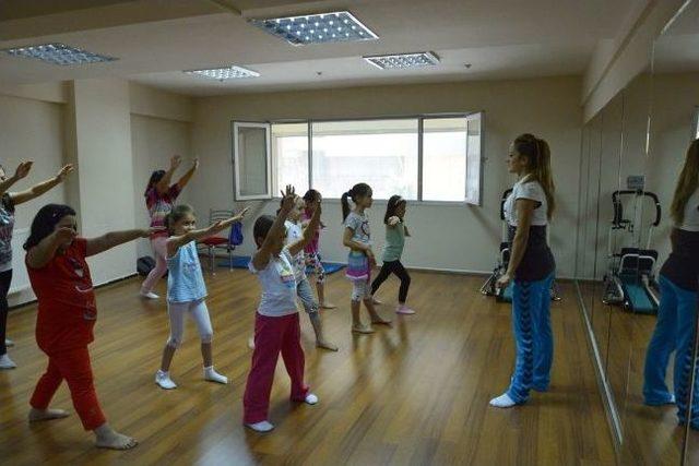 Yaz Okulları Kurslarına 2 Bin &Ouml;ğrenci Devam Ediyor 1