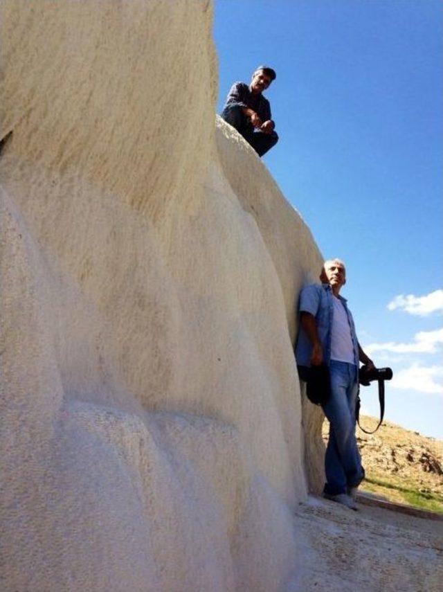 Burası Pamukkale Değil Hakkari