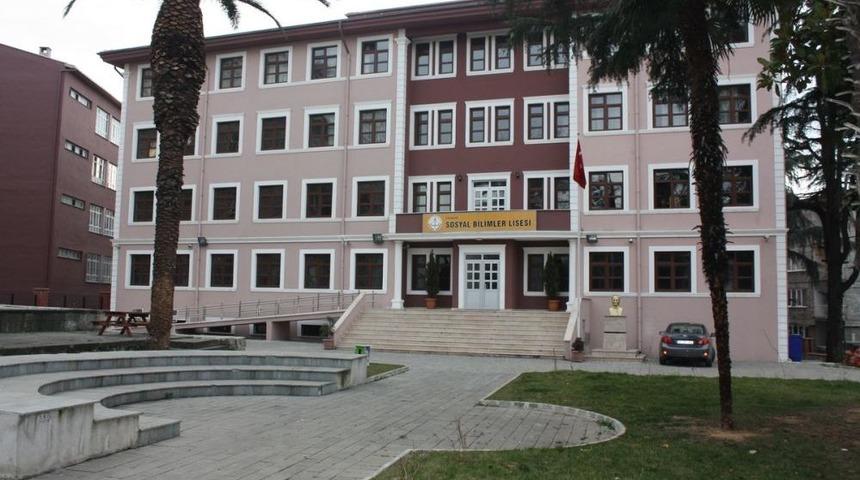 Kırba&ccedil;: Fiziken Yetersiz Ortamda Eğitim Verilmesinden Rahatsızım