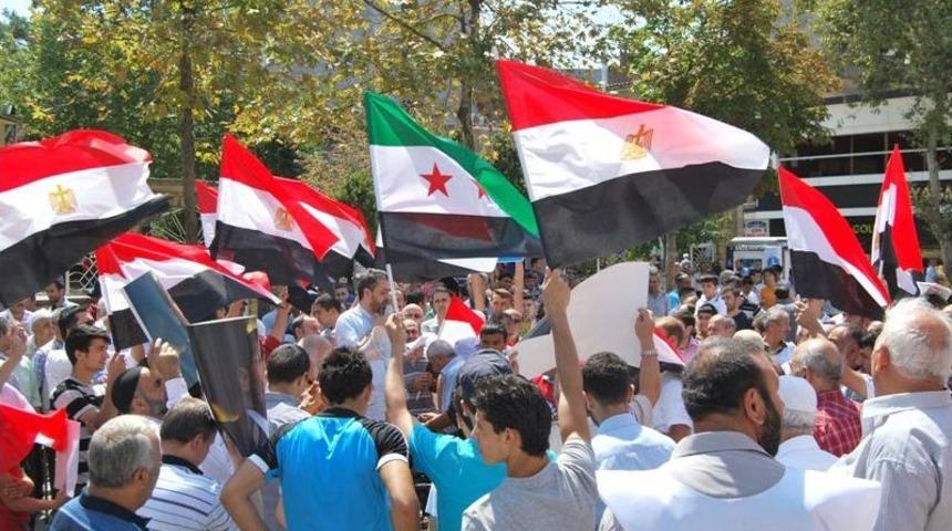 Sultanbeyli&rsquo;de Mursi&rsquo;ye Destek Eylemi