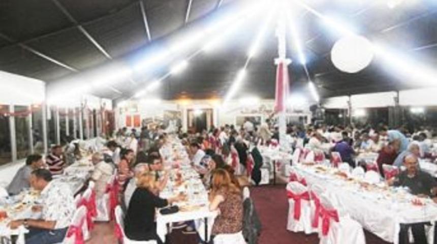 &Ccedil;ukur&ouml;renliler derneği ilk iftarını d&uuml;zenledi