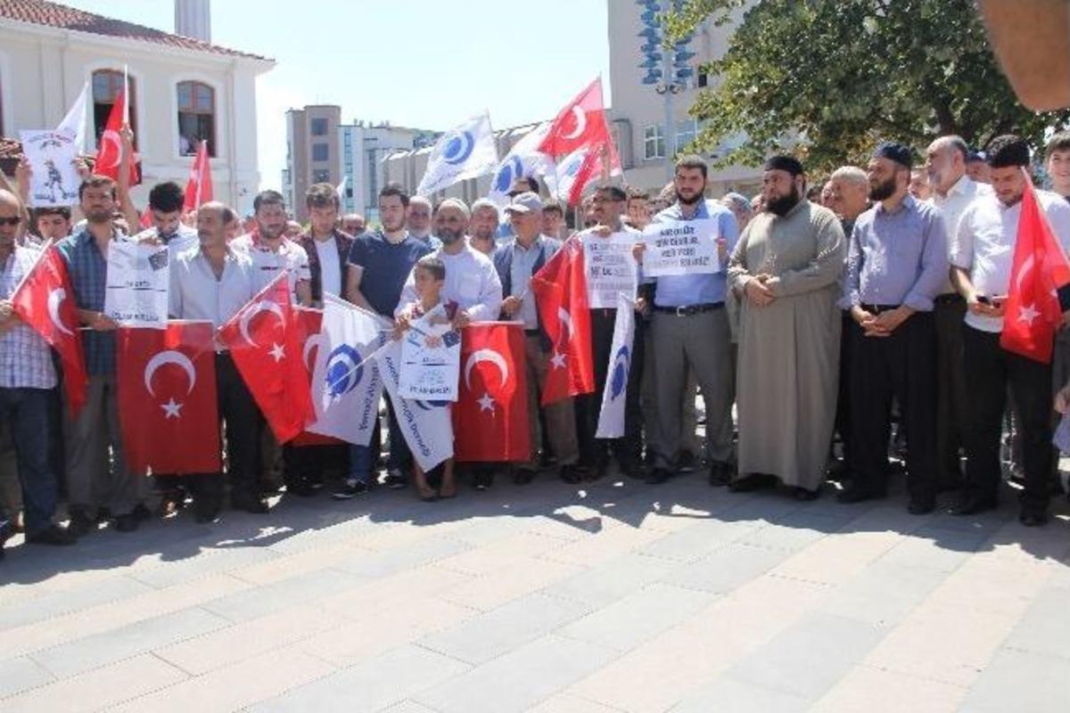 Sakarya&rsquo;daki Cuma Namazı Sonrası Mısırlı M&uuml;sl&uuml;manlar İ&ccedil;in Dua Edildi