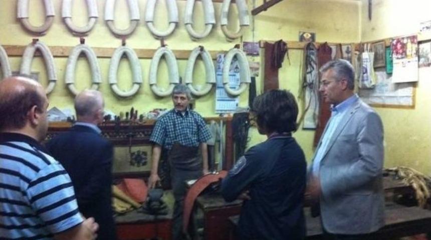 Sahurda Valiyi Karşısında G&ouml;ren Esnaf Şaşırdı