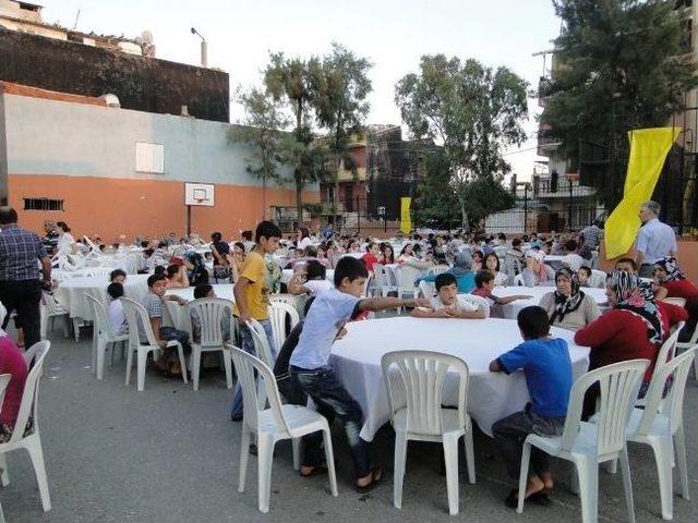 Müsiad İzmir'in Mahalle İftarları Sürüyor