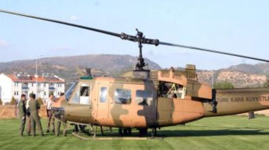Havada Hararet Yapan Askerî Helikopter Inmek Mecburiyetinde Kaldı