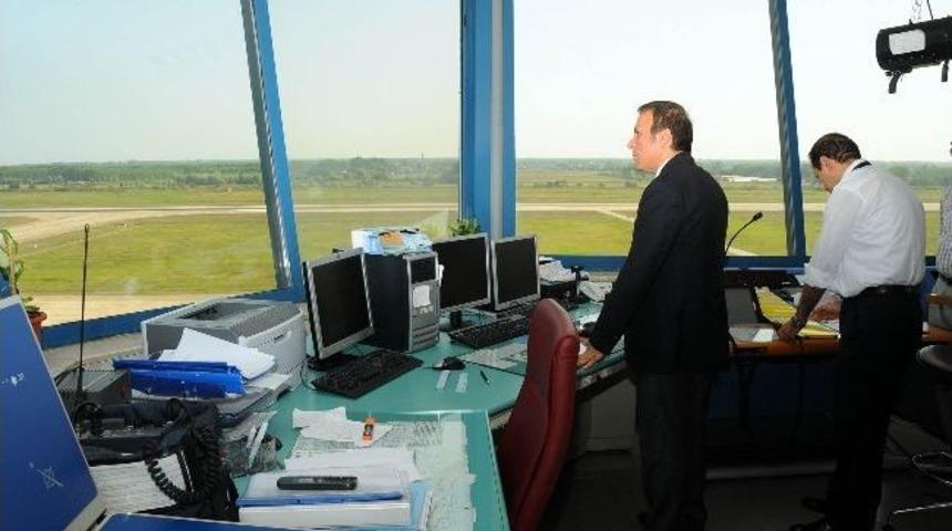 Başkan Gen&ccedil;, Kulede