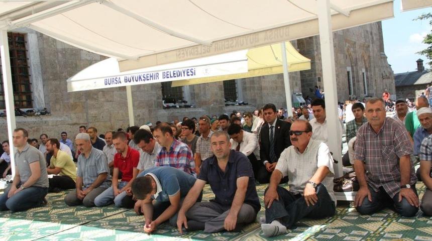 Ulu Camii Ramazan'ın Son Cumasında Doldu Taştı