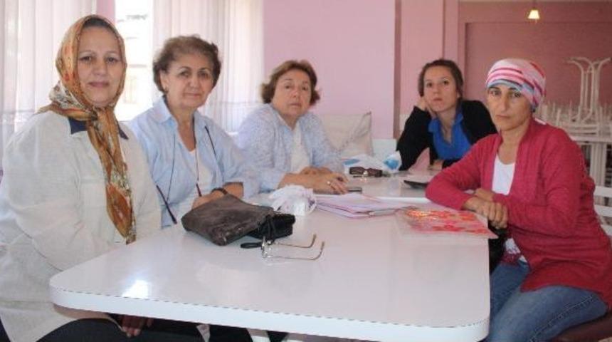 Kocasının Terk Ettiği Eşe Yardım Sevenler Derneği Sahip &Ccedil;ıktı