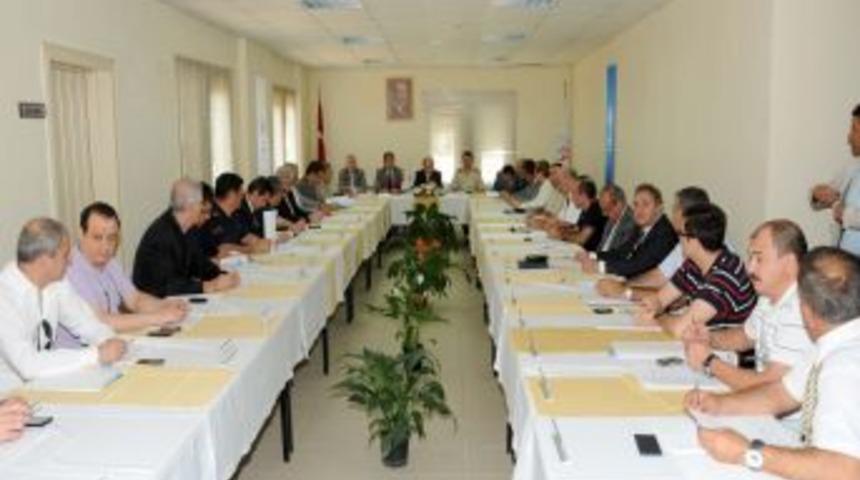 Antalya'da Yeni Futbol Sezonu &Ouml;ncesi G&uuml;venlik Kurulu Yapıldı