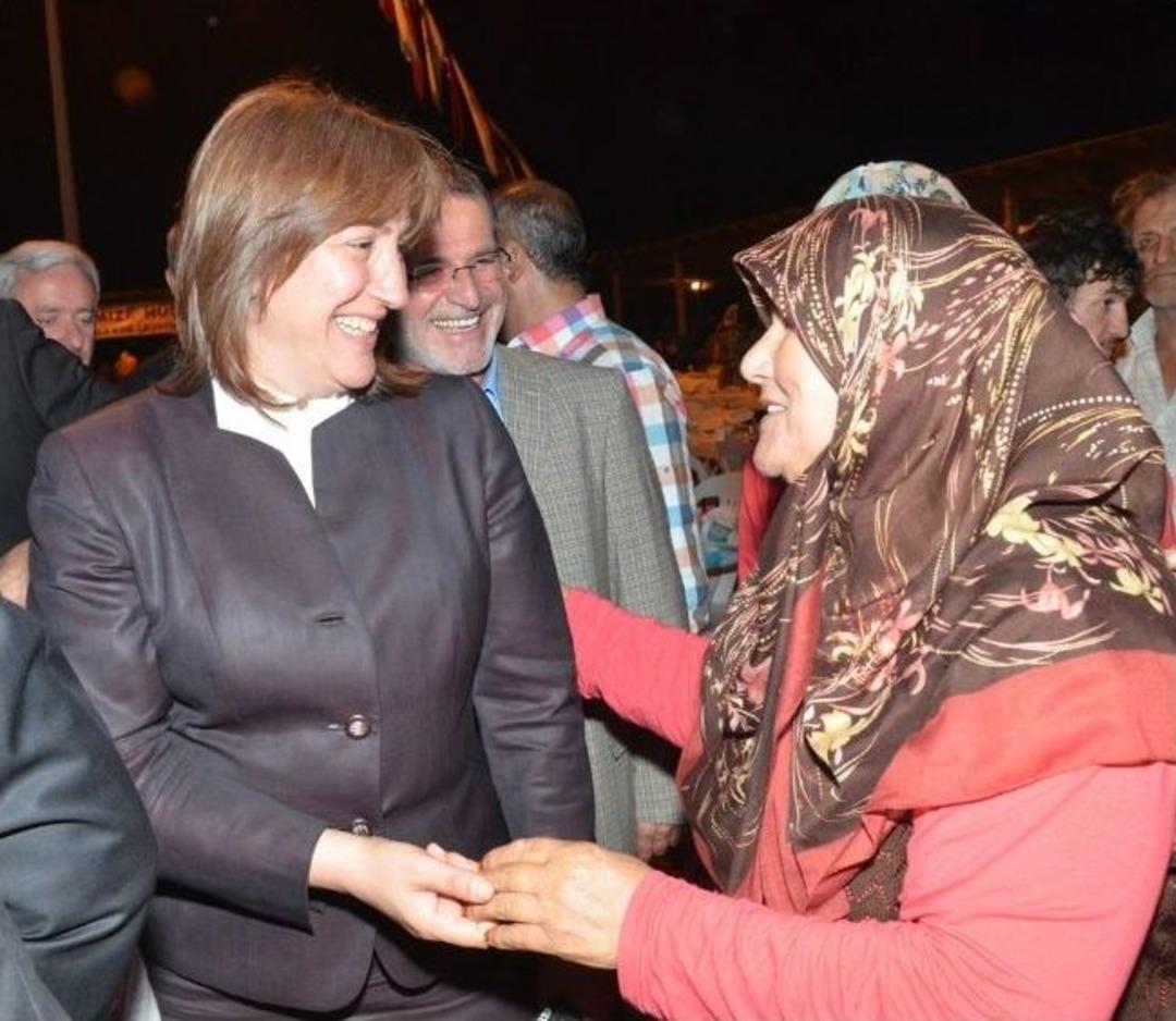 Milletvekili G&ouml;n&uuml;l Kartepe Belediyesi İftar Programına Konuk Oldu