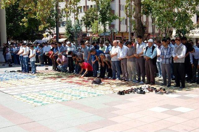 Ramazan Ayının Son Cuma Namazı 1