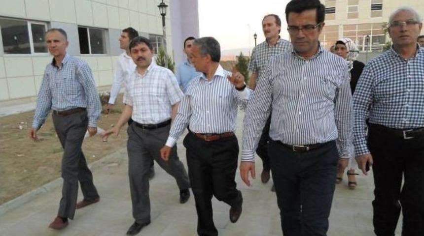 Yurttaş, Fak&uuml;lte Binasında İncelemelerde Bulundu