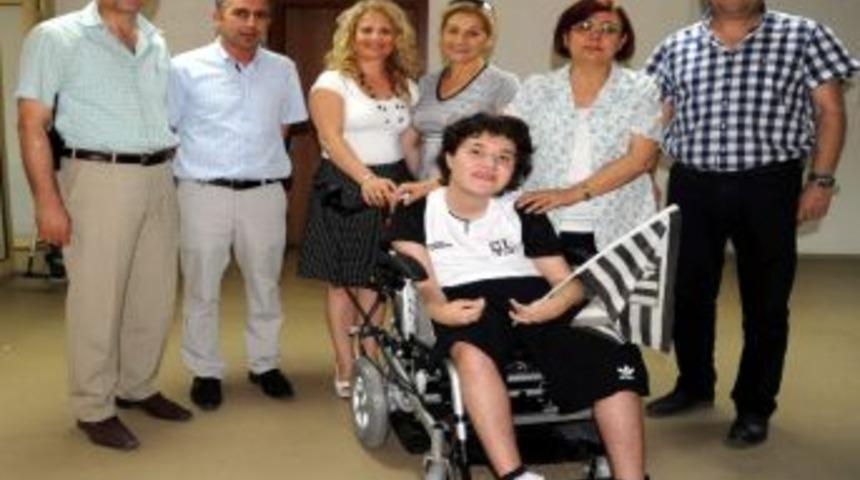 Aydınlı Canberk Ak&uuml;l&uuml; Aracına Kavuştu