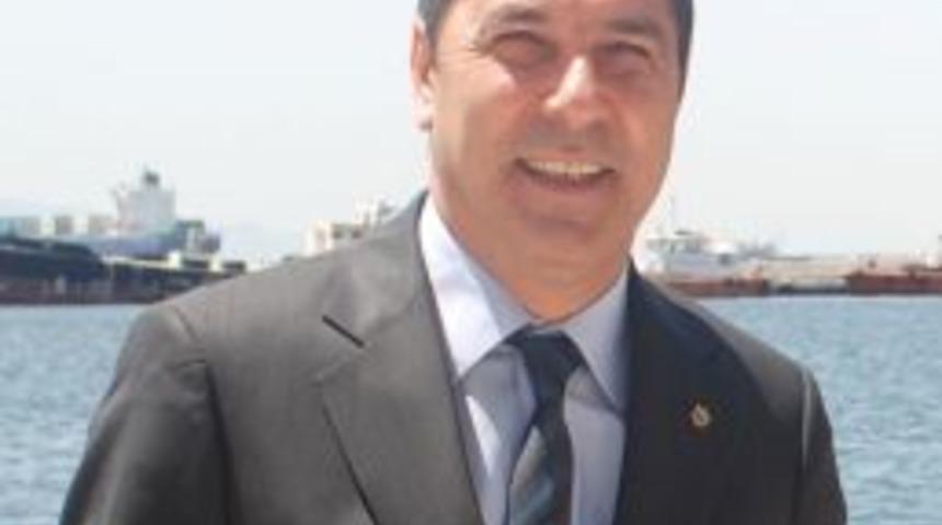 "İzmir Alsancak Limanı'nda Iş&ccedil;i Sorunu Yaşanıyor"