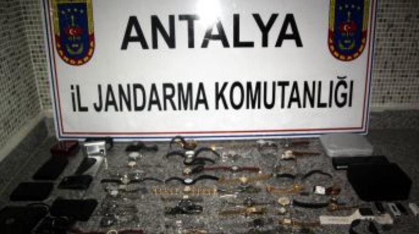 Manavgat &Ccedil;enger'de Hırsızlık Yapan 2 Kişi Tutuklandı