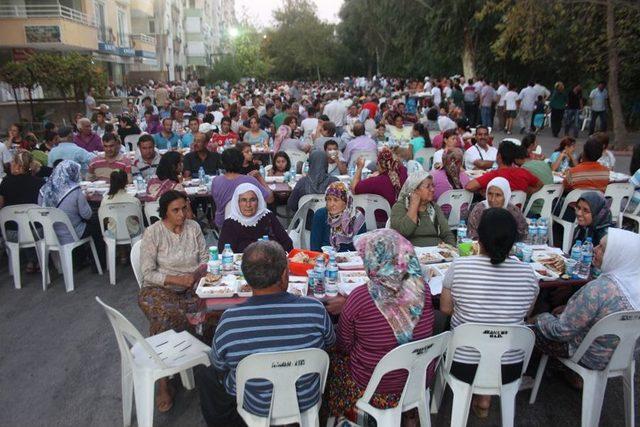 Aday Adayı Selvi’den Iftar Yemeği