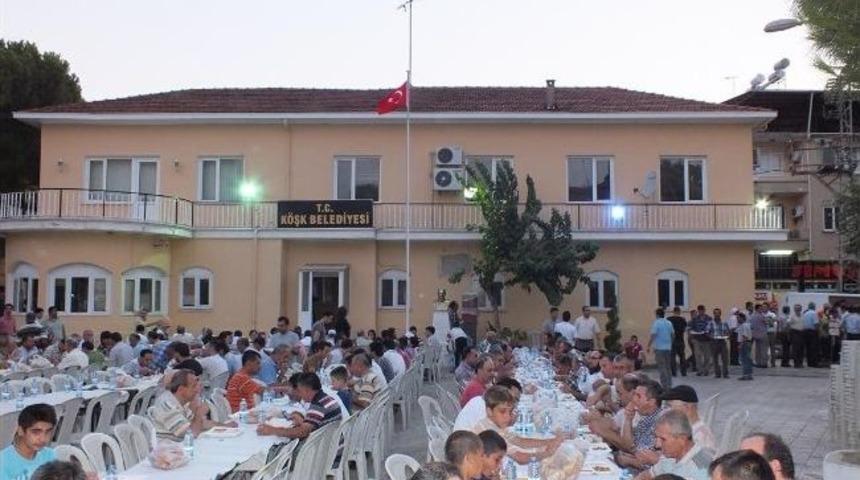 K&ouml;şk Esnafı Ve İşadamları İftar Yemeğinde Bir Araya Geldi